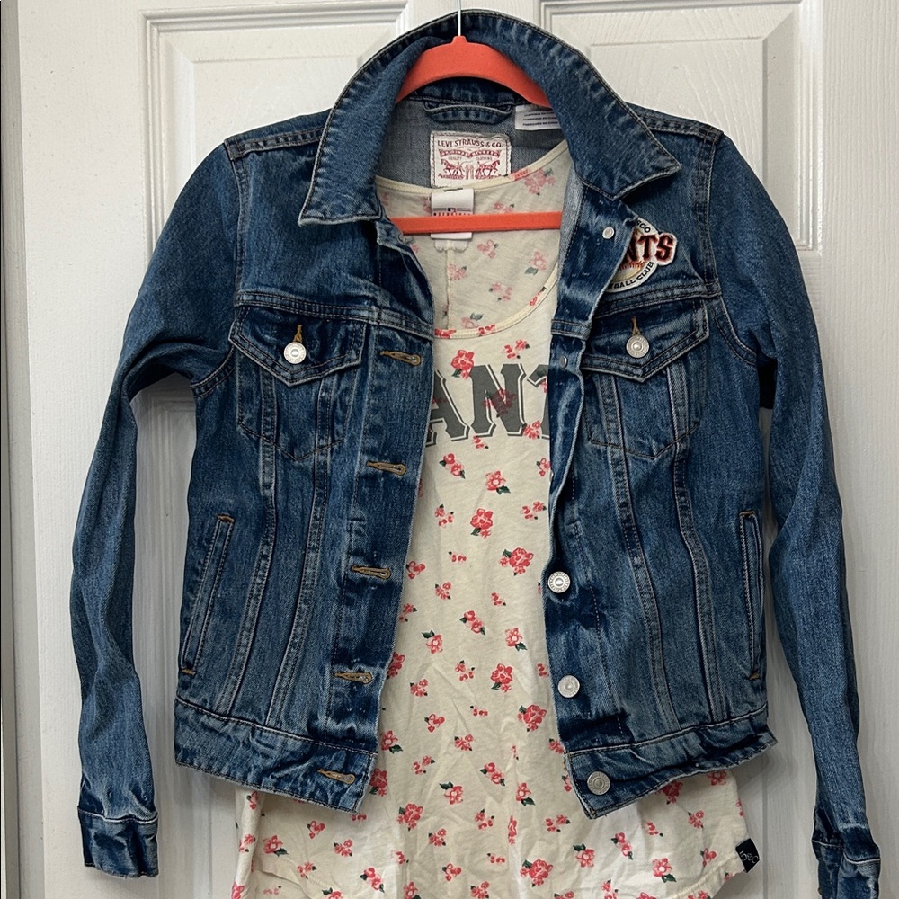 SF Giants Levi Strauss Jean jacket with floral tank top! Both sz Small